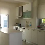 Family 普罗塔拉斯
