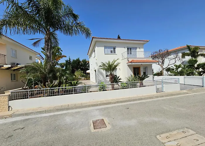 Family بروتاراس